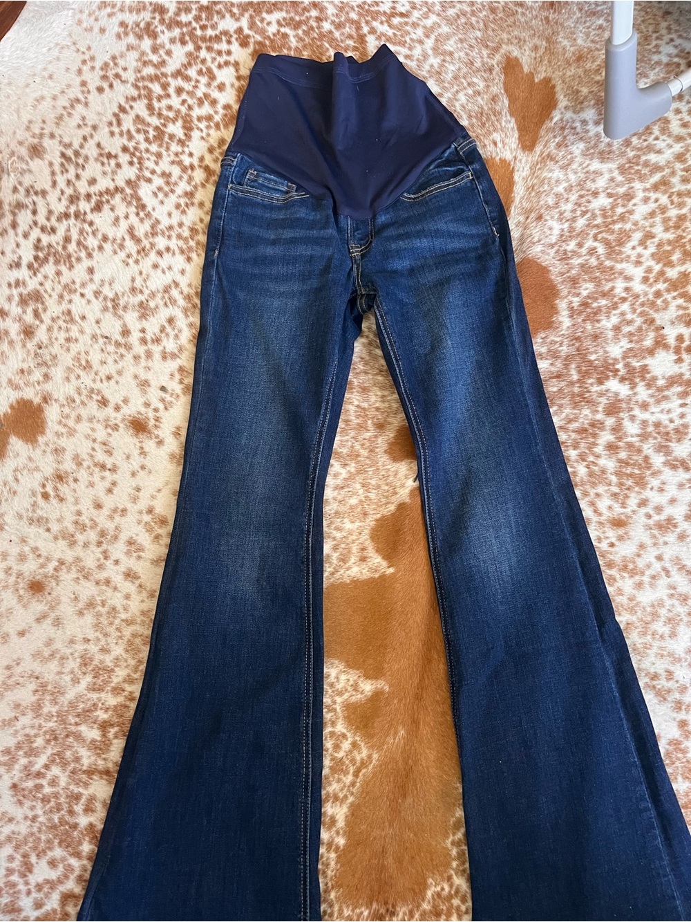 Pinkblush maternity jeans - Picture 2 of 7